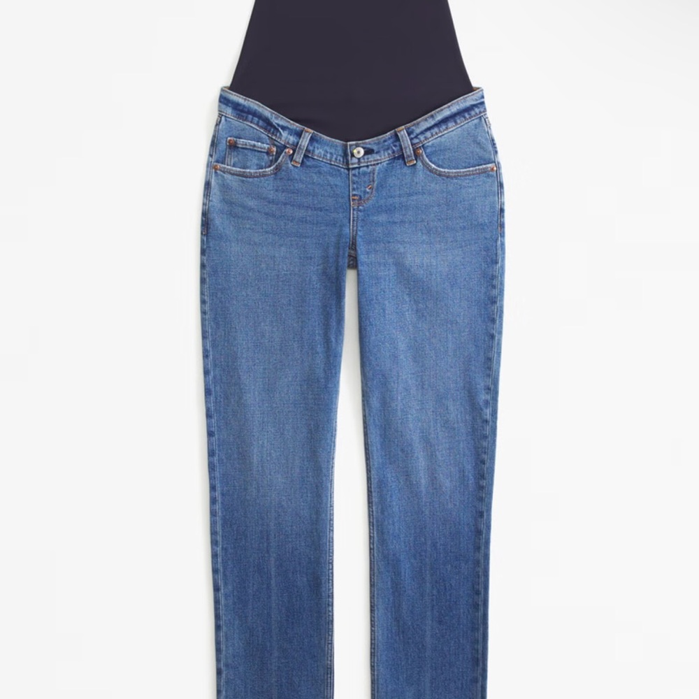 Abercrombie & Fitch Womens Straight Leg Jeans in Medium Blue